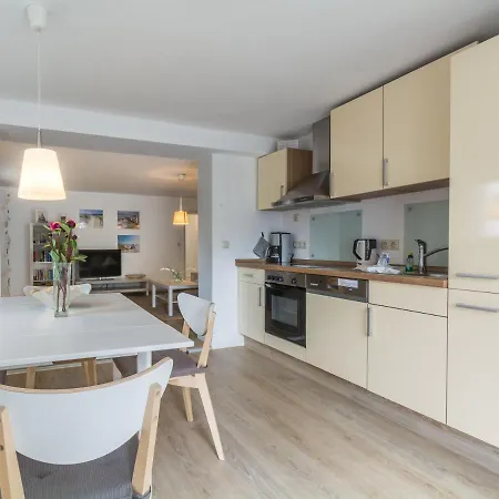Krischanweg 4 Whg Kw-4 * Kuehlungsborn